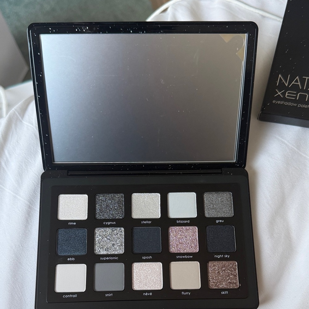 Natasha Denona Xenon Palette with Black Design - Picture 4 of 5